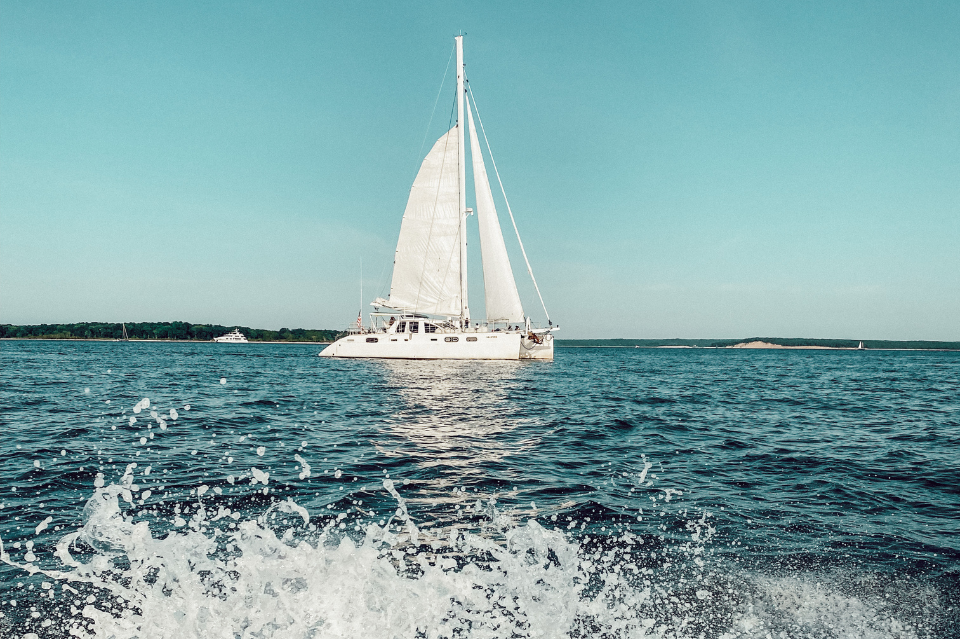 COLOMBUS, MAGGELAN DAN IBNU BATUTAH