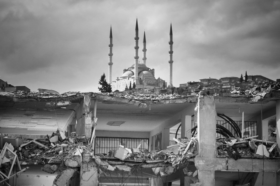 KENAPA BERMUSUH DENGAN ISLAM?