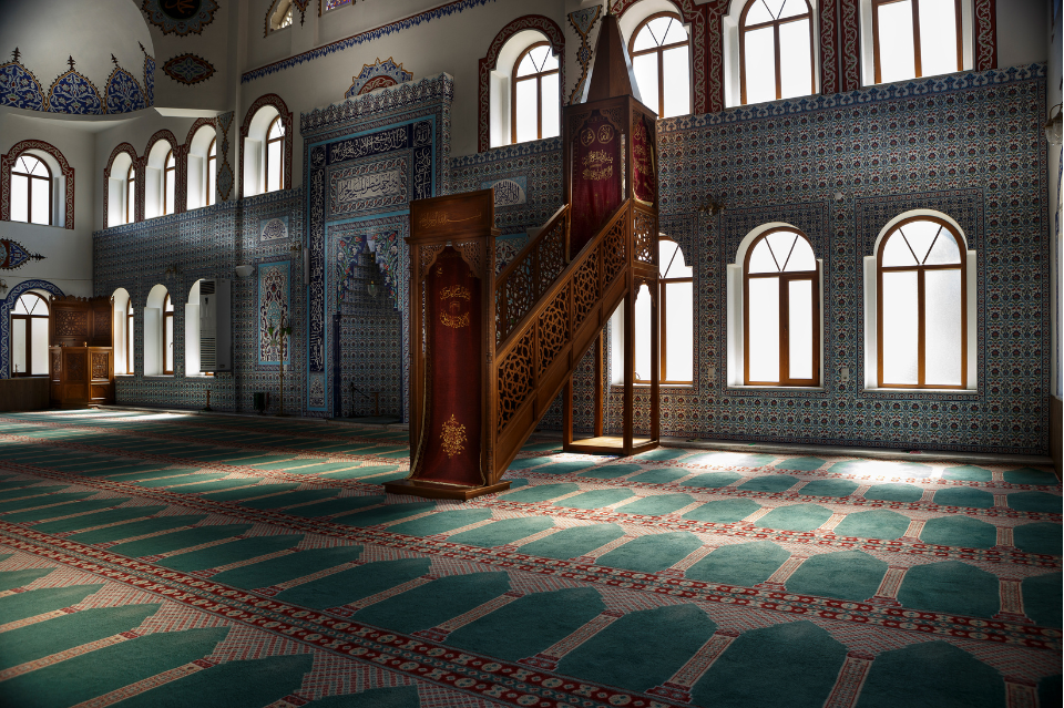 AL-KHABUSYANI MENJATUHKAN KERAJAAN FATIMIYAH DENGAN KHUTBAH