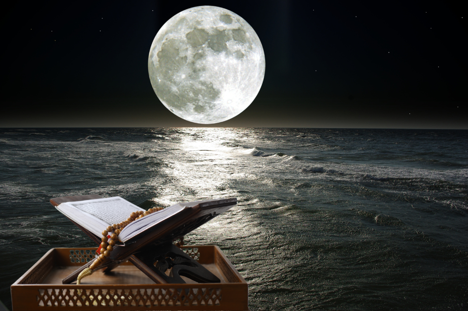 SATU MALAM YANG AMAT AGUNG