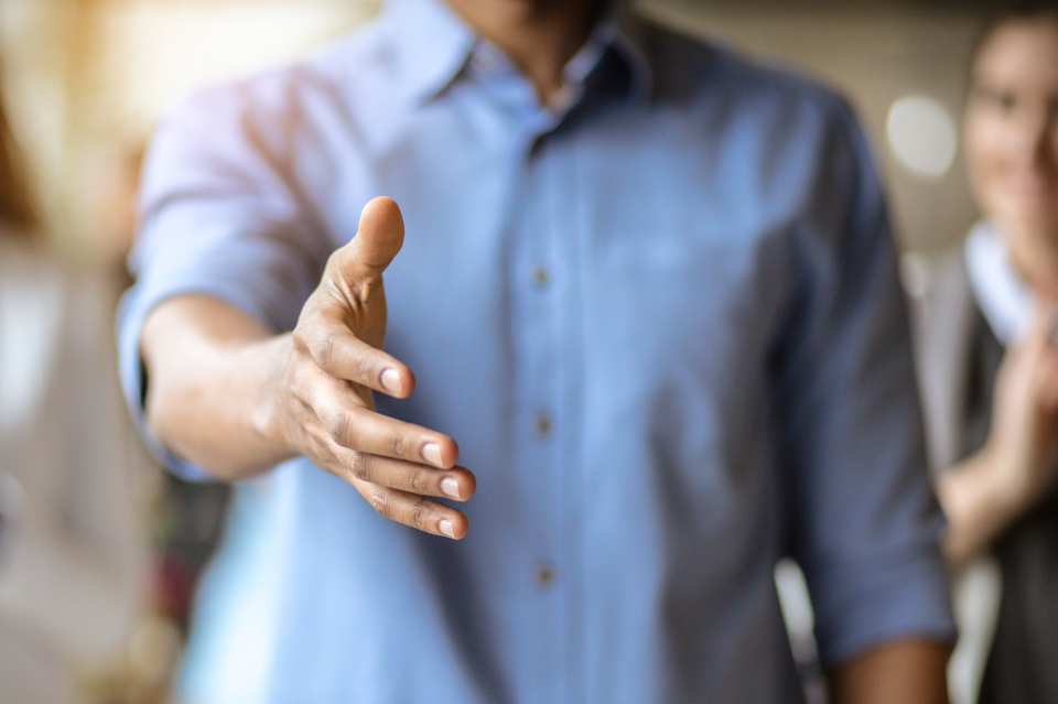 MENJALIN SILATURAHIM SEKALIPUN BERLAINAN AGAMA