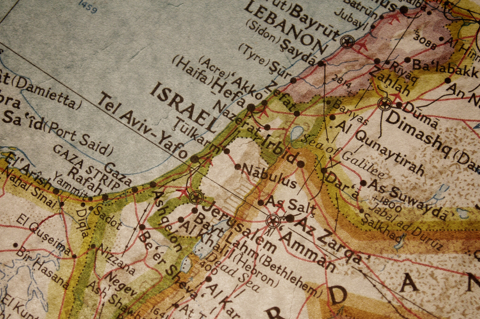 ASSYURA, PALESTIN DAN ZIONIS