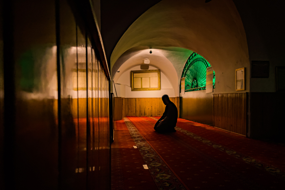 ADAB-ADAB BERTAUBAT